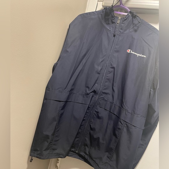 Brand: champion ~size large colour: Navy blue - Picture 1 of 2